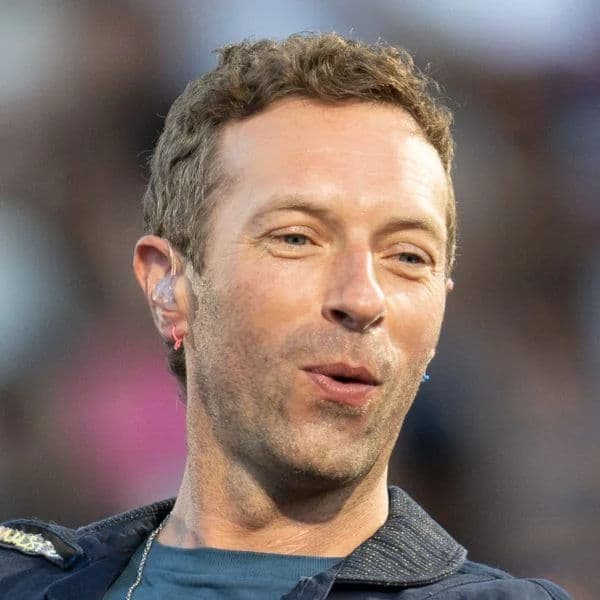 Short Textured Wavy Cut hairstyle for oval face shape - men's short wavy hair