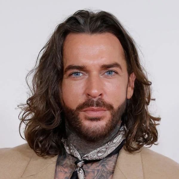 Long Wavy Flow hairstyle for rectangle face shape - men's medium-long wavy hair