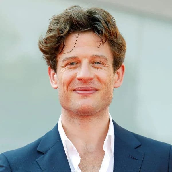 Wavy Textured Scissor Cut hairstyle for rectangle face shape - men's medium wavy hair